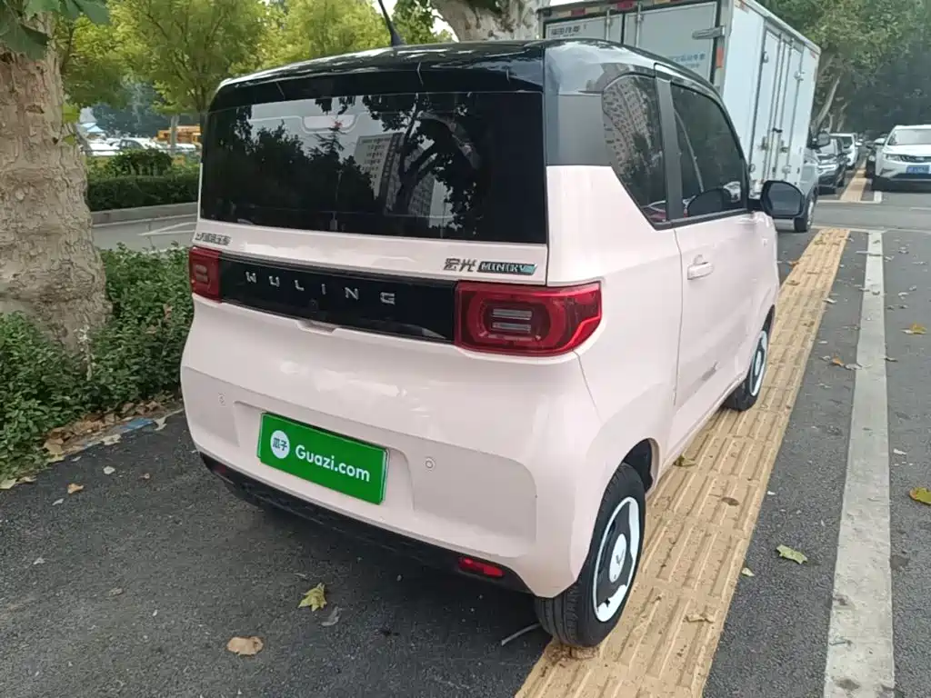 Wuling MINIEV — миниатюра 7