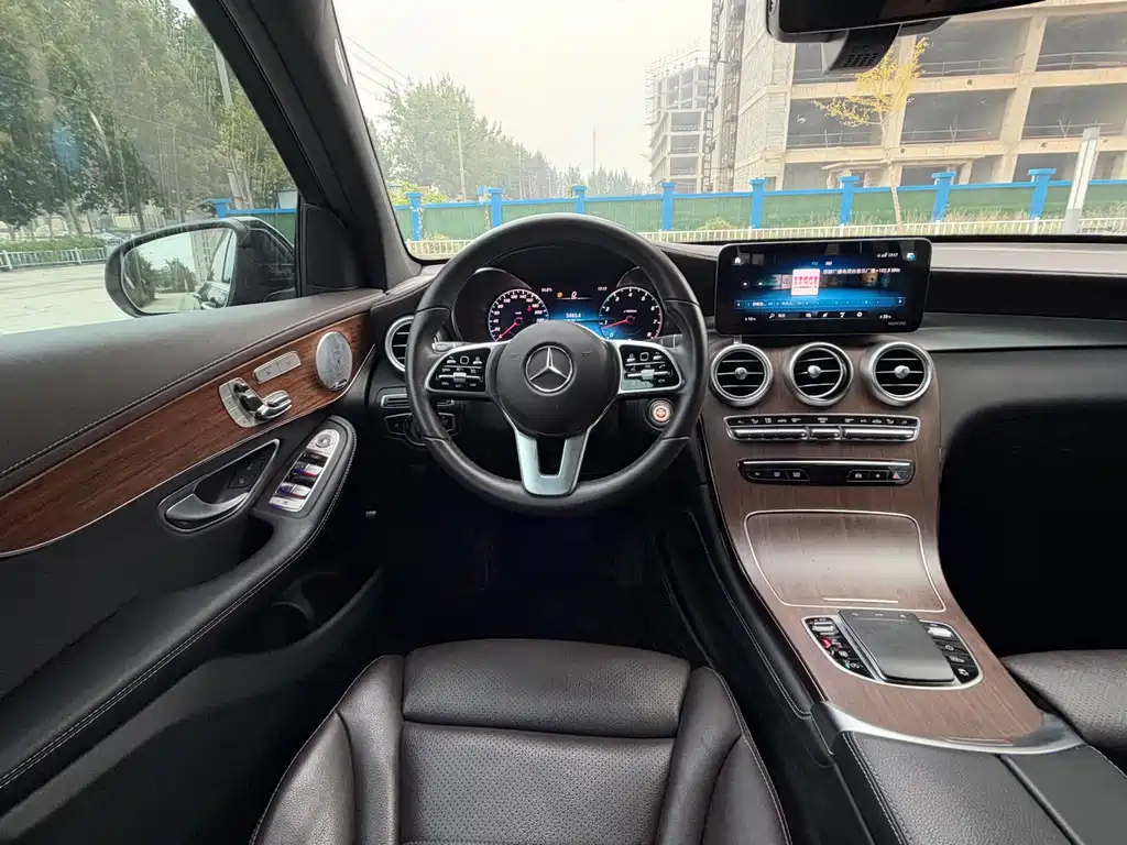 Mercedes-Benz GLC — миниатюра 11