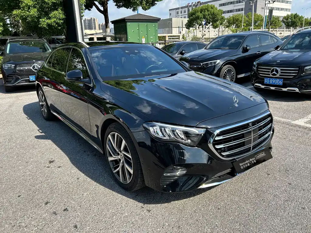Mercedes-Benz E-Class — миниатюра 3