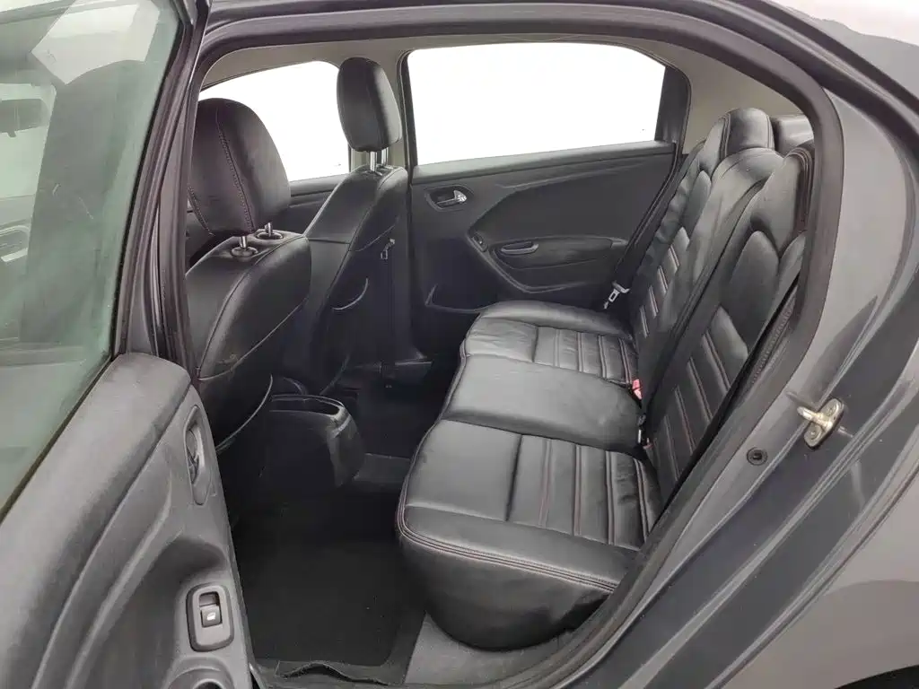 Citroen Elysee — миниатюра 15