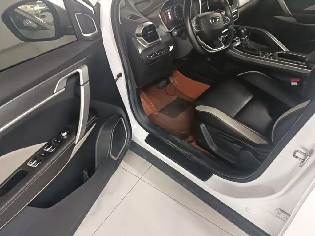 Geely Binyue — миниатюра 16