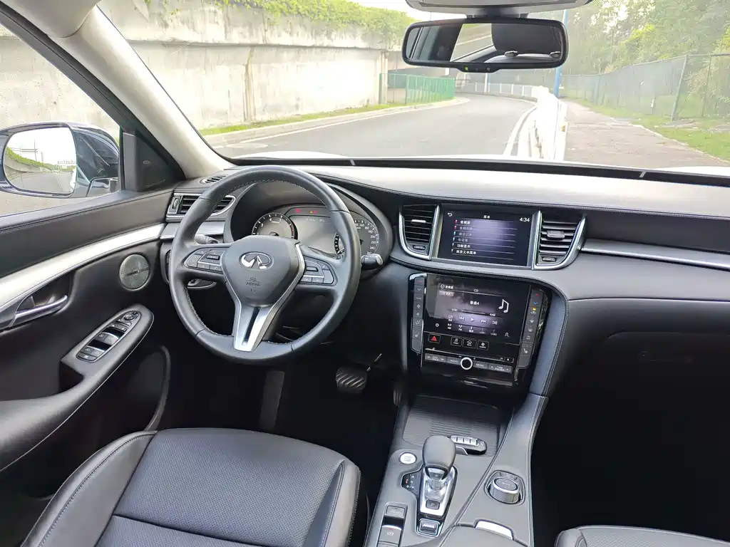 Infiniti QX50 — миниатюра 12