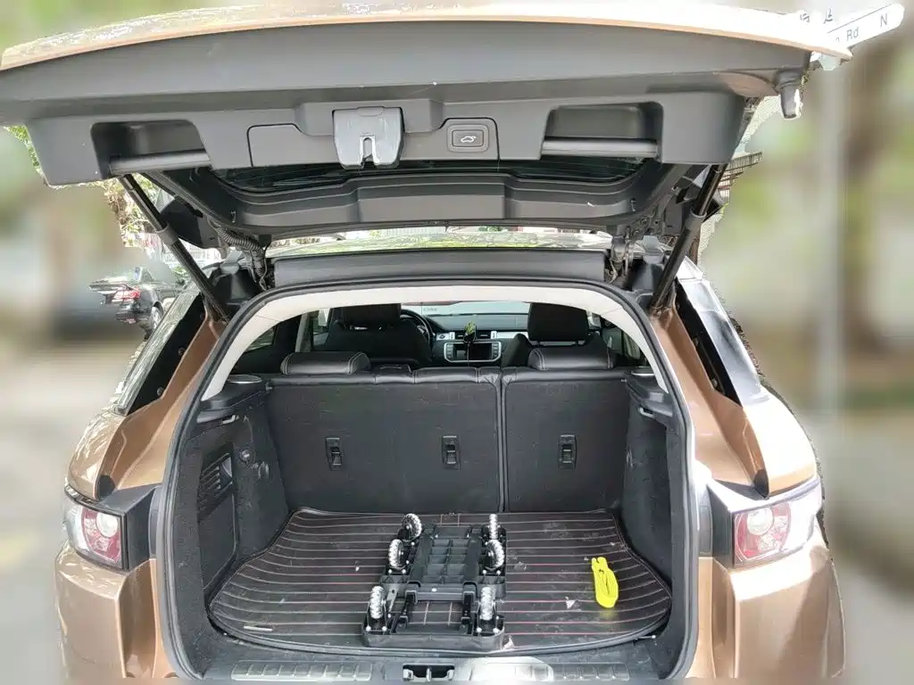 Land Rover Evoque (Import) — миниатюра 20