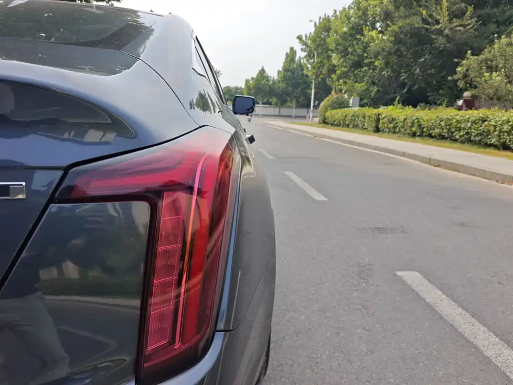 Cadillac CT5 — миниатюра 10