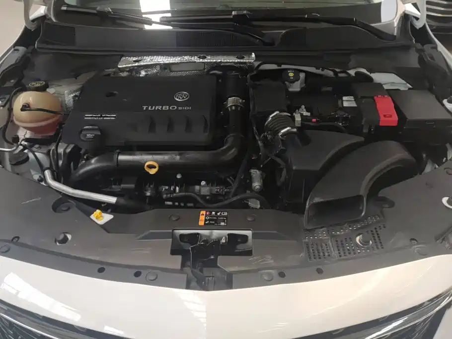 Buick Verano — миниатюра 10