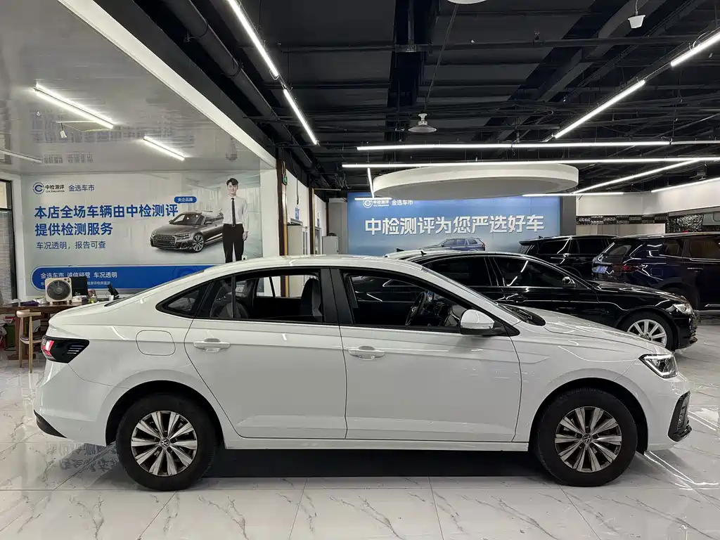 Volkswagen Lavida — миниатюра 3