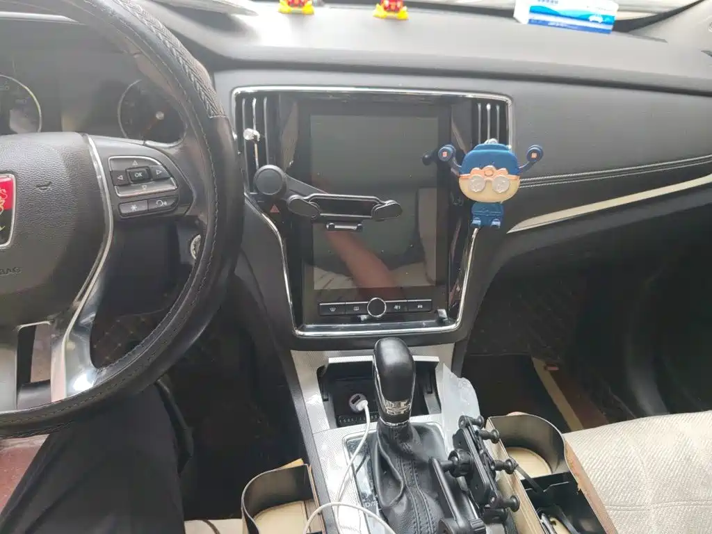 Roewe RX5 — миниатюра 15