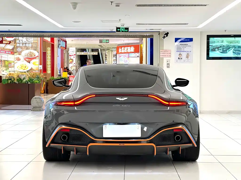 Aston Martin V8 Vantage — миниатюра 7