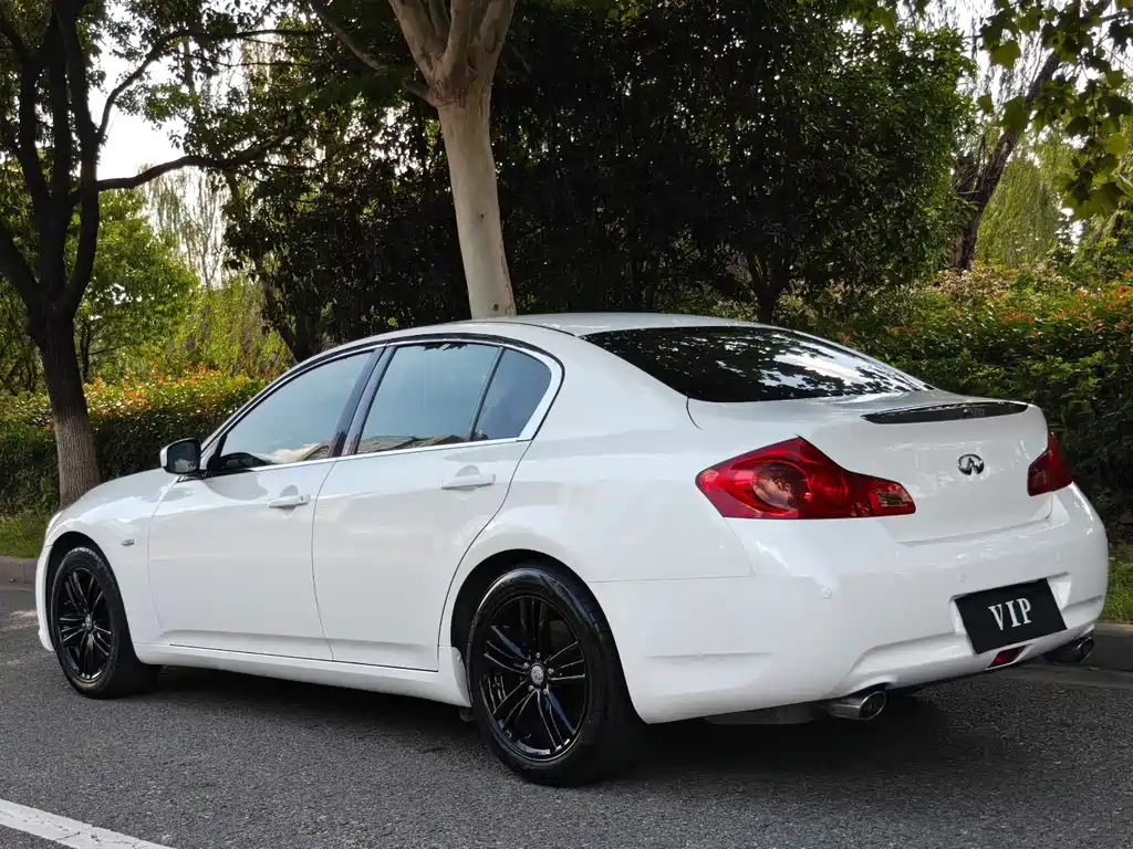 Infiniti G — миниатюра 9