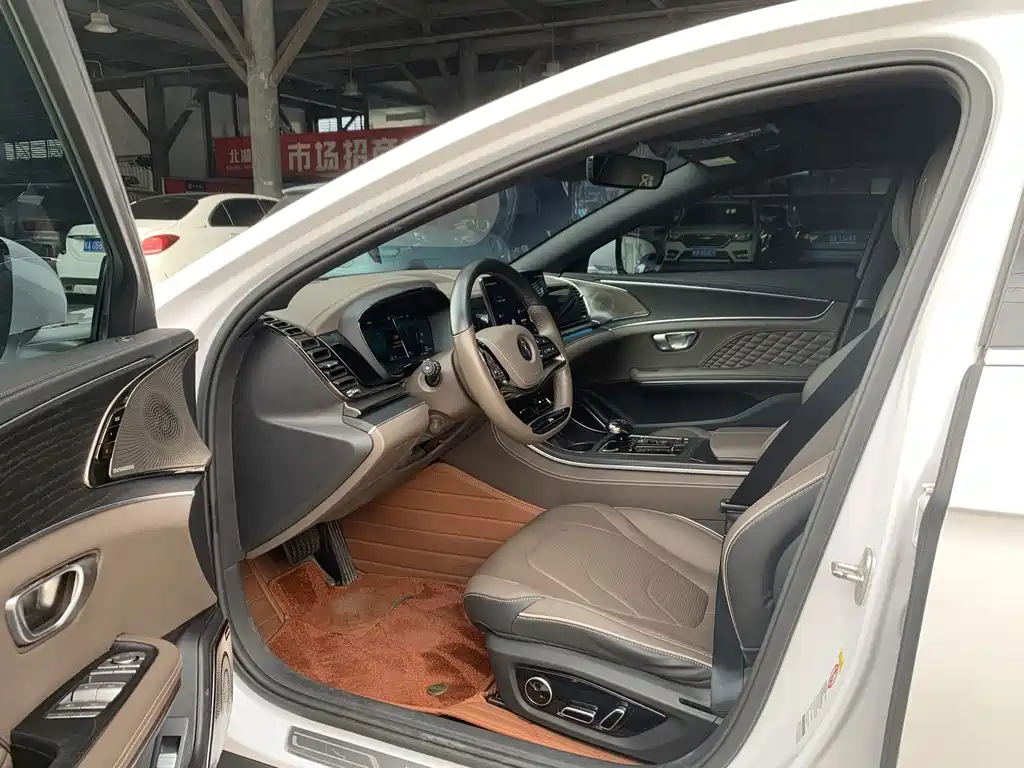 BYD Han — миниатюра 11