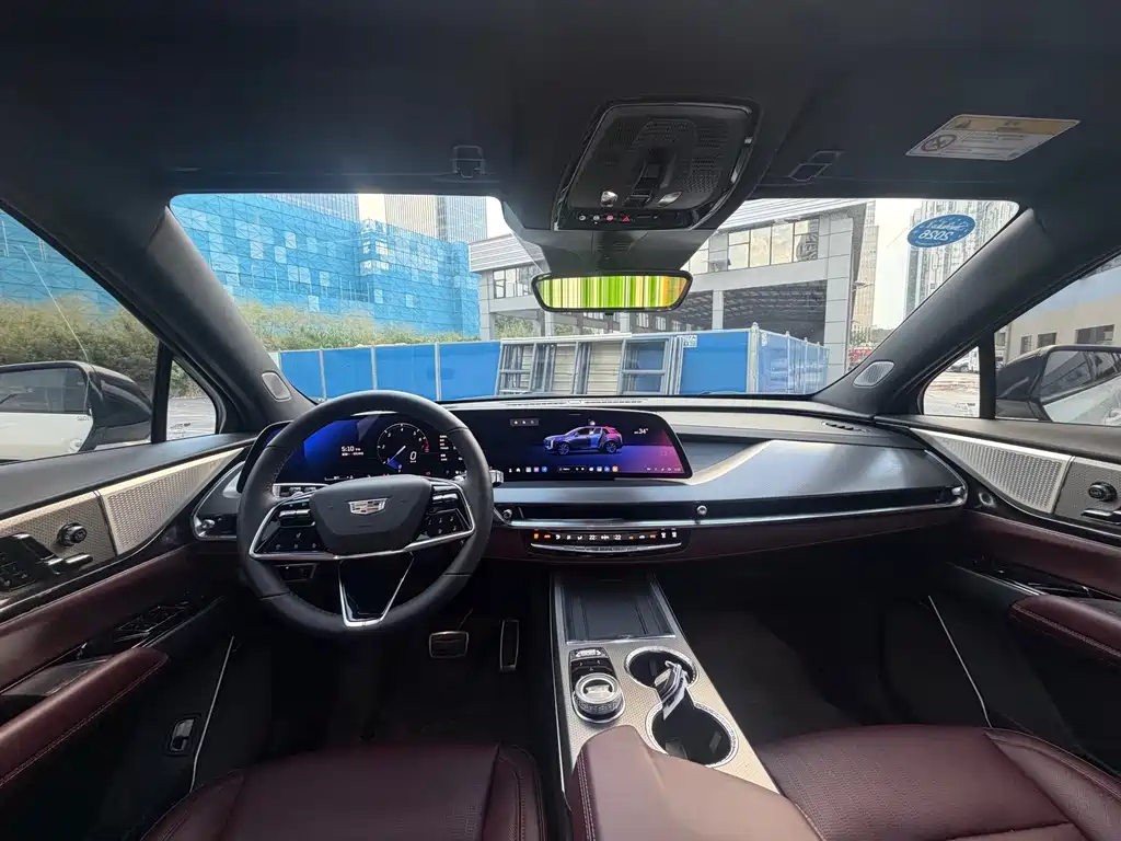 Cadillac XT5 — миниатюра 6