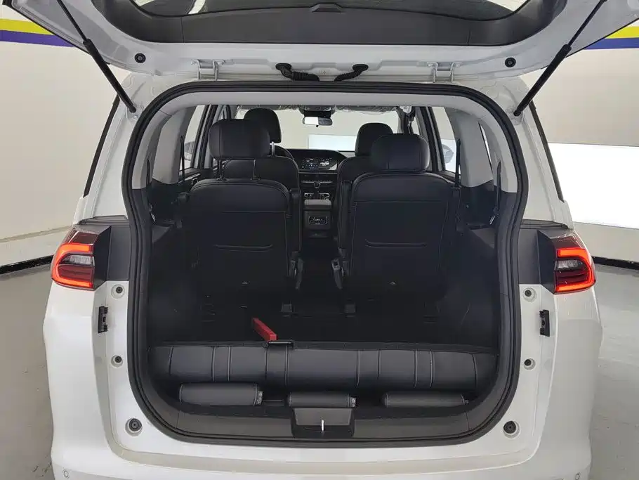 GAC Motor Trumpchi M6 — миниатюра 4
