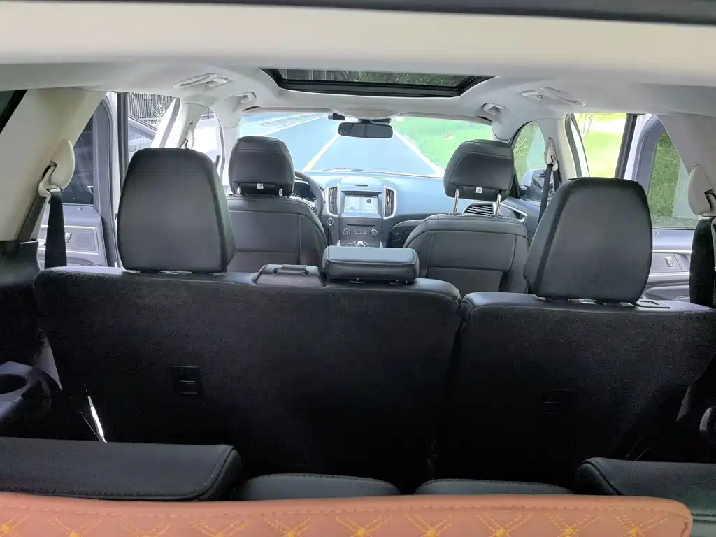 Ford Edge — миниатюра 15