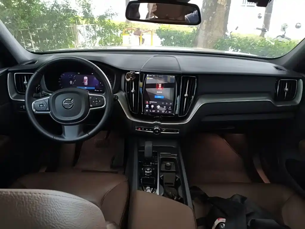 Volvo XC60 — миниатюра 6