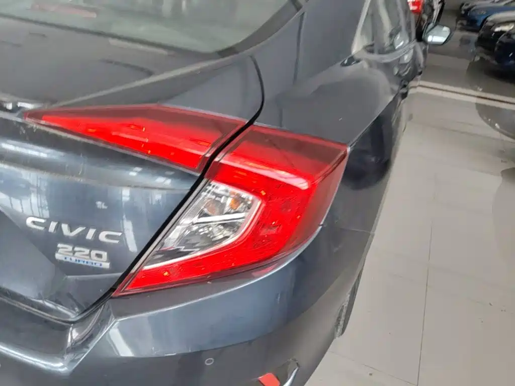 Honda Civic — миниатюра 8