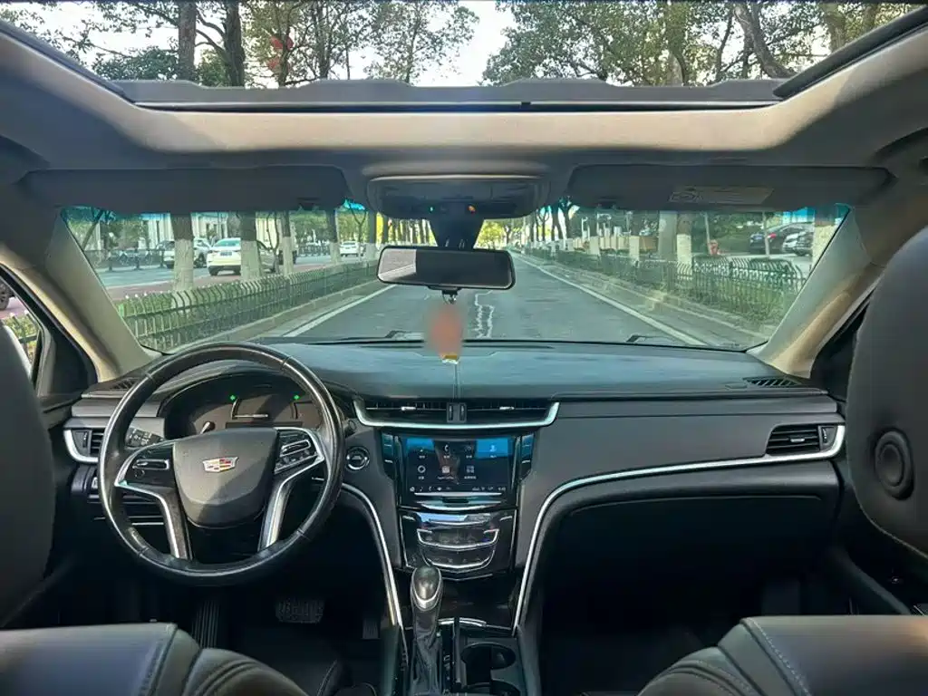 Cadillac XTS — миниатюра 9