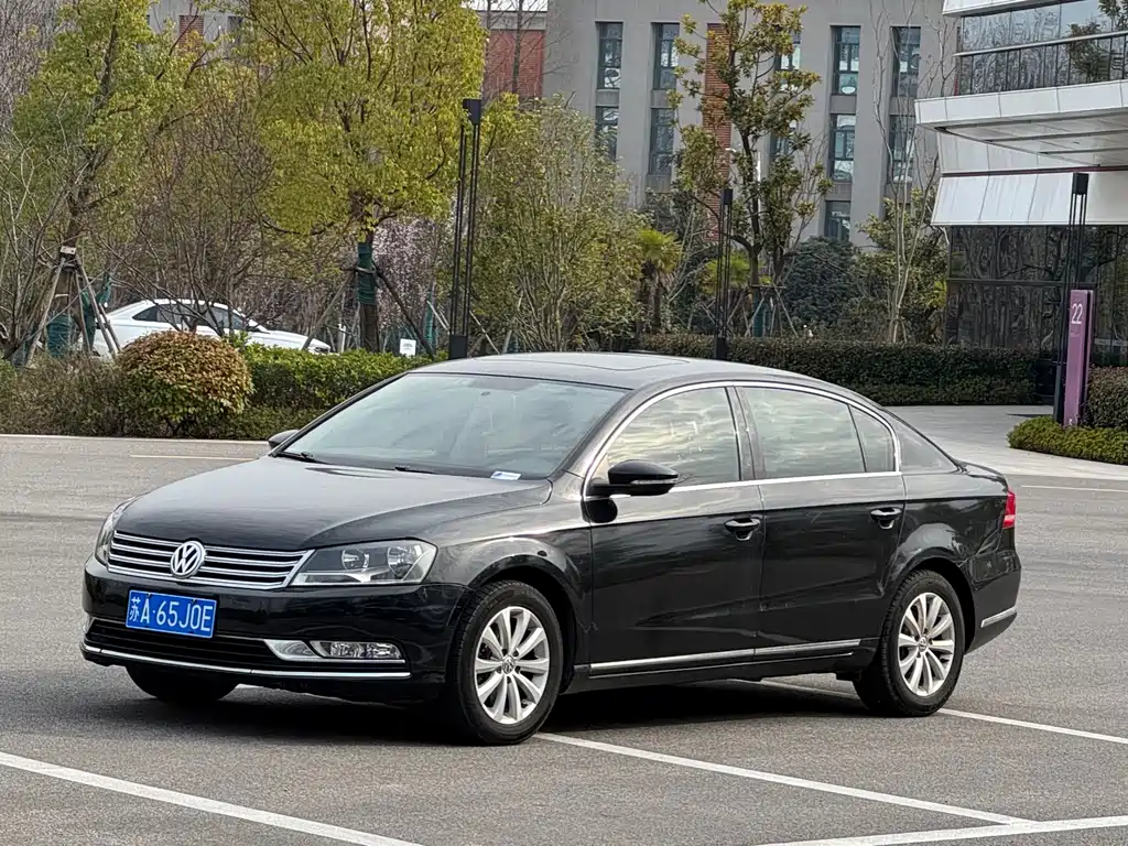 Volkswagen Magotan 2013