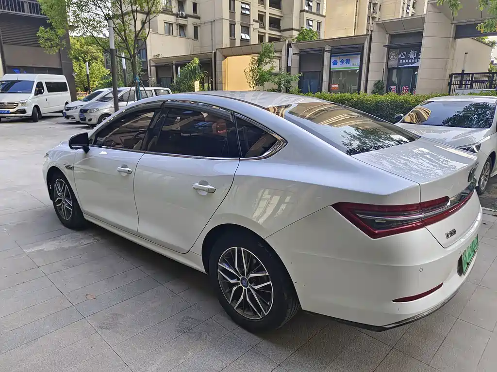 BYD Qin Pro NEV — миниатюра 4