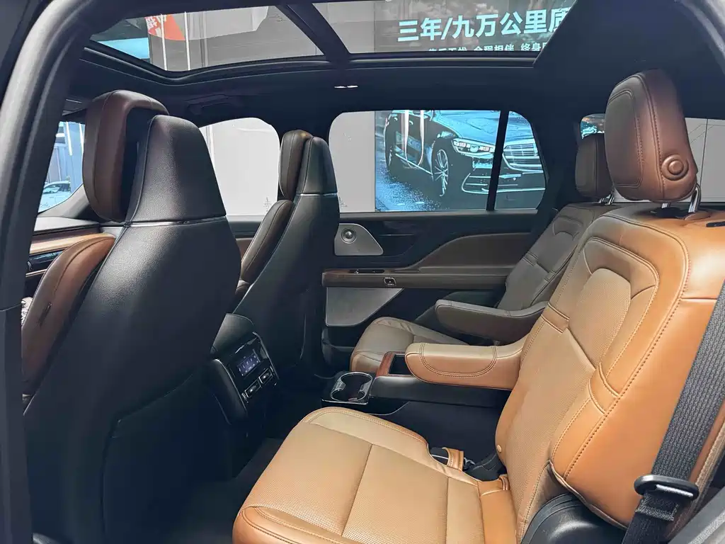 Lincoln Aviator — миниатюра 5