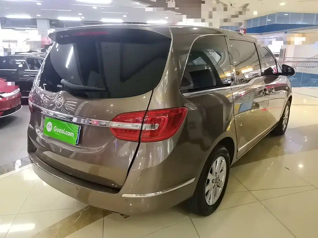 Buick GL8 — миниатюра 7