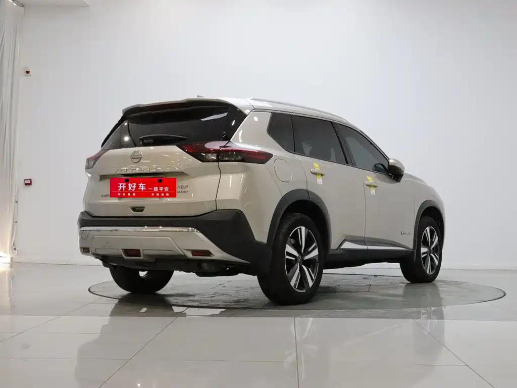Nissan X-Trail — миниатюра 3