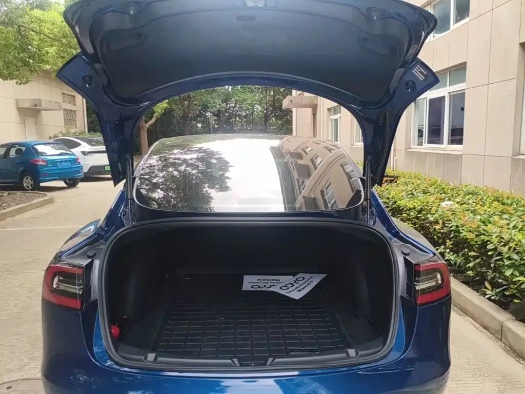 Tesla Model 3 — миниатюра 19
