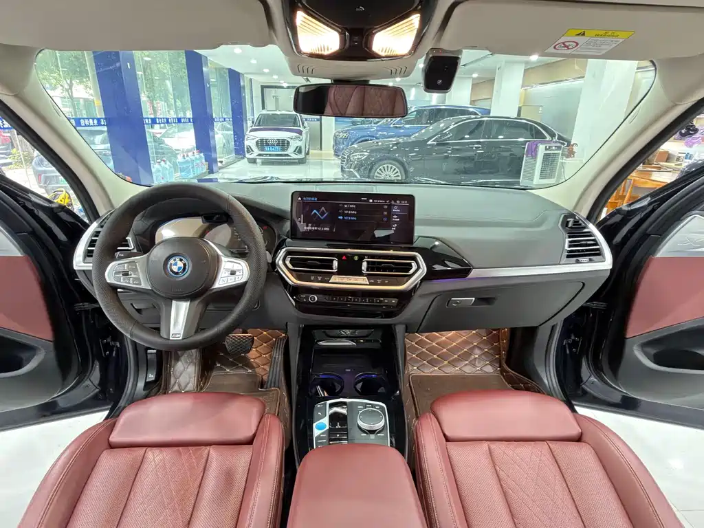 BMW iX3 2023 Lead