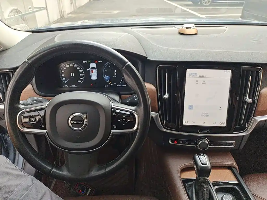 Volvo S90 — миниатюра 10