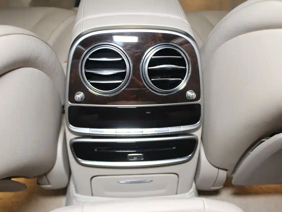 Mercedes-Benz S-Class — миниатюра 10