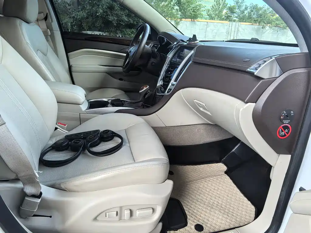 Cadillac SRX — миниатюра 19