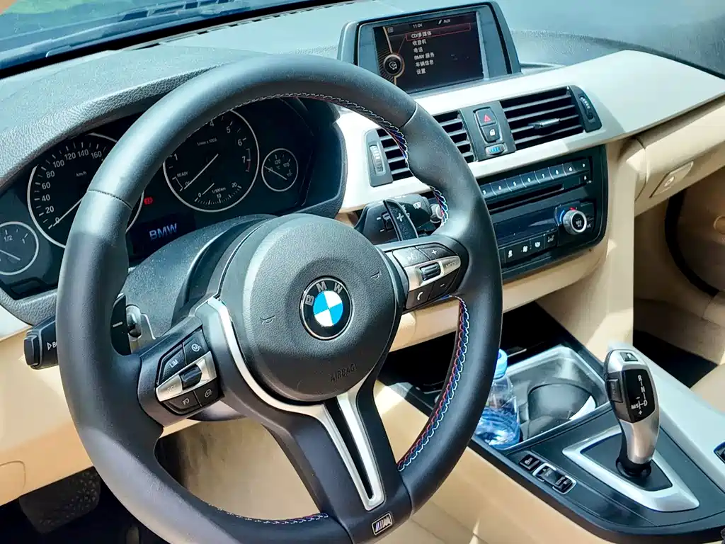 BMW 3 Series (Import) 320i Sport Design Package Touring Edition, фото 19