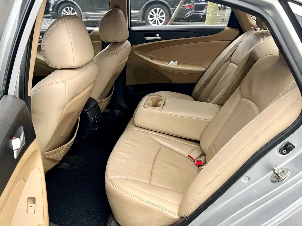Hyundai Sonata — миниатюра 5