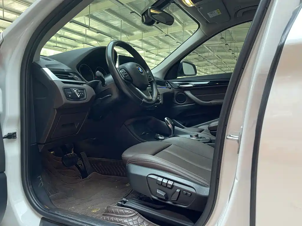 BMW X1 2020 sDrive25Li Lead
