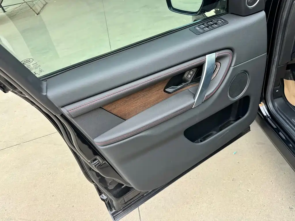 Land Rover Discovery Sport — миниатюра 8