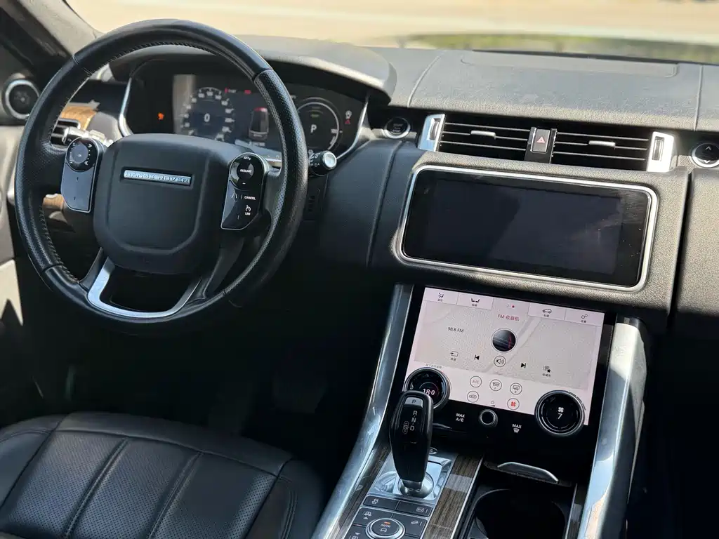 Land Rover Sport PHEV — миниатюра 22