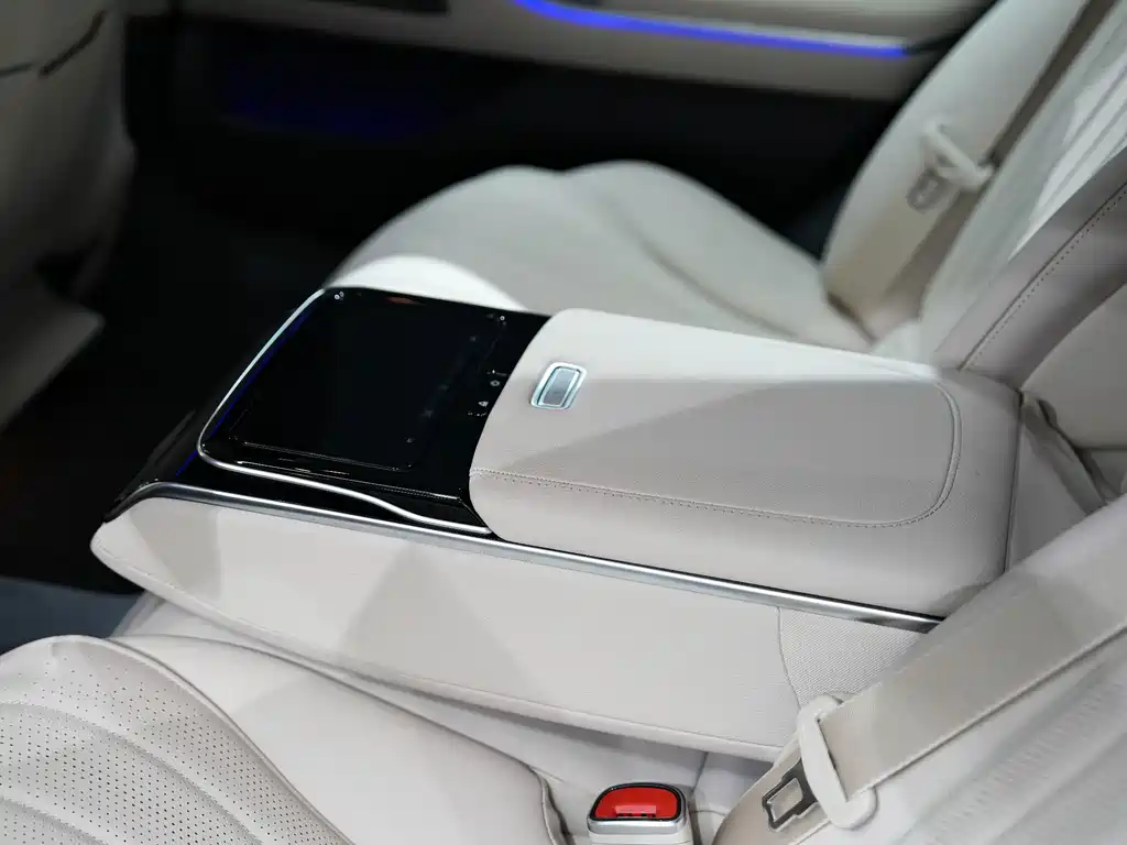 Mercedes-Benz S-Class — миниатюра 9