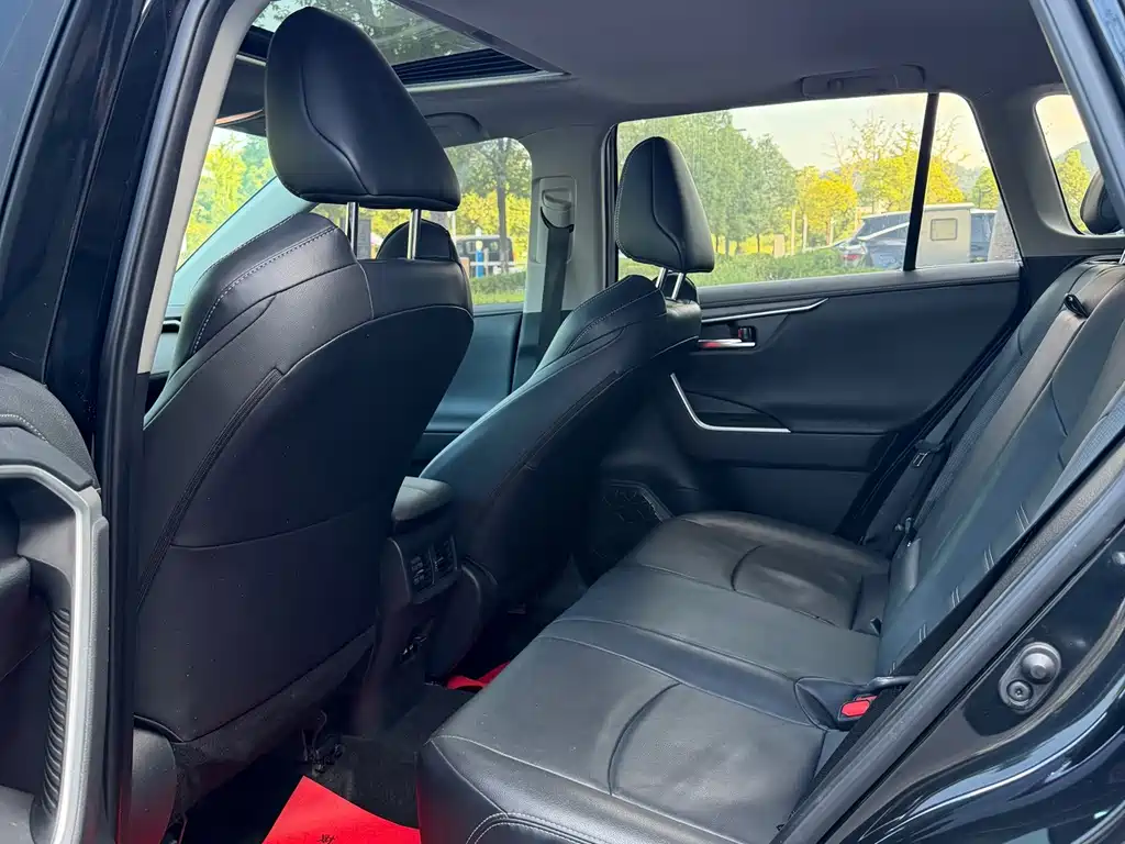 Toyota Wildlander — миниатюра 9