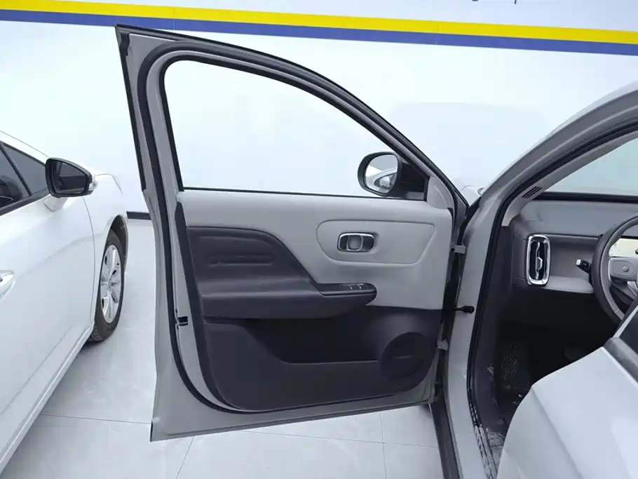 Leapmotor Leapmotor B10 — миниатюра 7