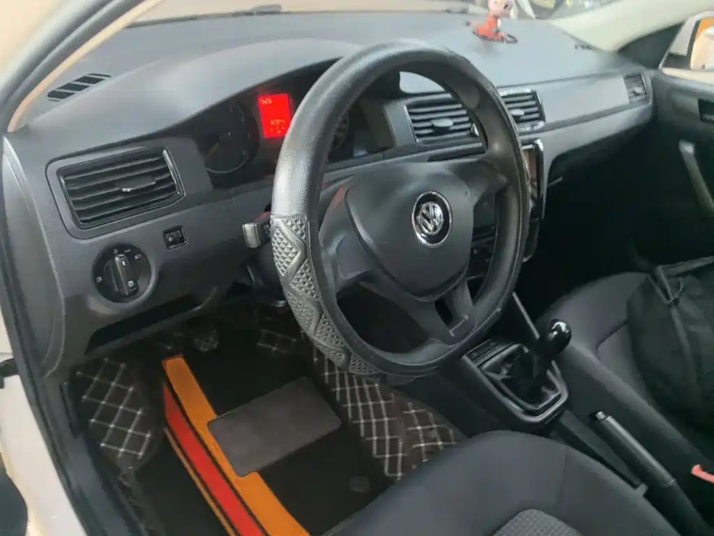 Volkswagen Santana — миниатюра 10