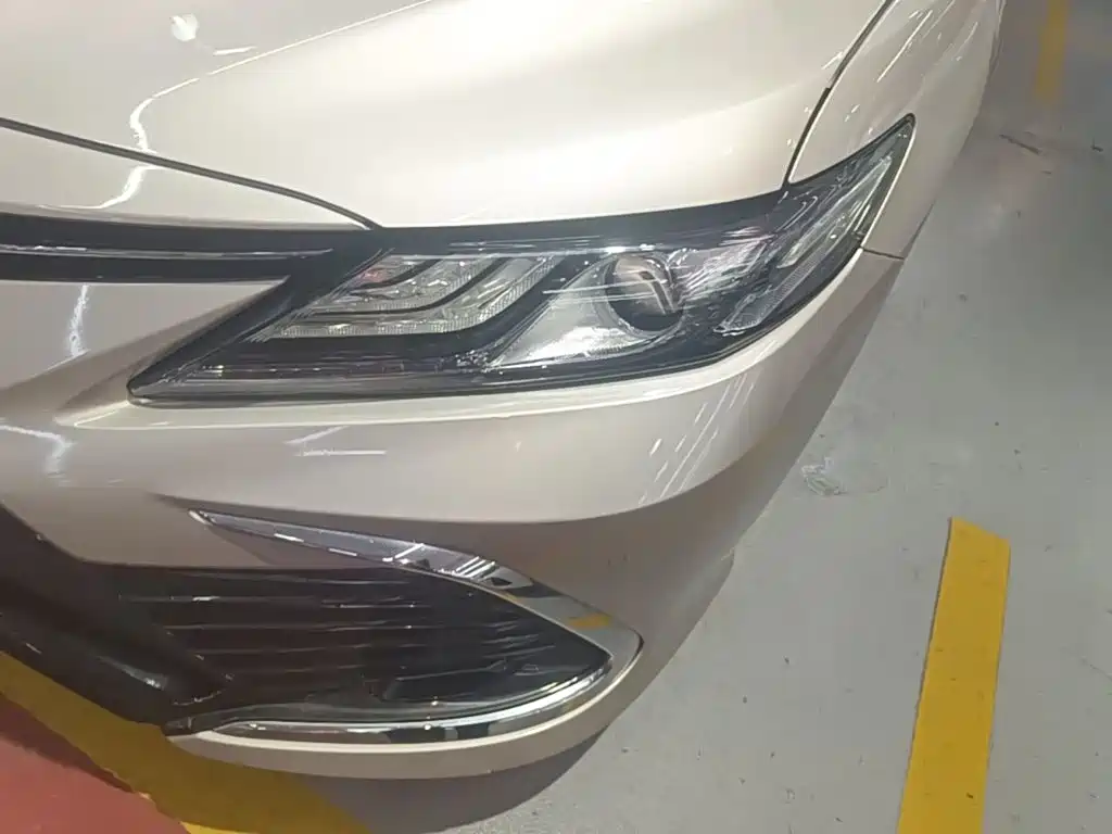 Toyota Camry — миниатюра 24