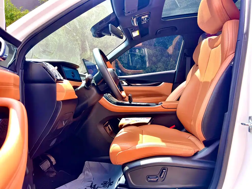 Geely Boyue L — миниатюра 9