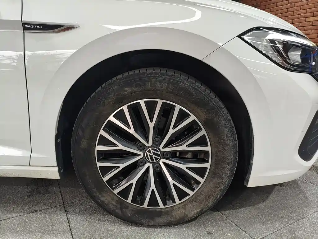 Volkswagen Sagitar — миниатюра 17