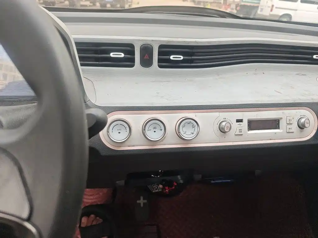 Wuling MINIEV — миниатюра 14