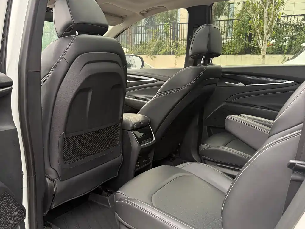 SAIC MAXUS CHASE G50