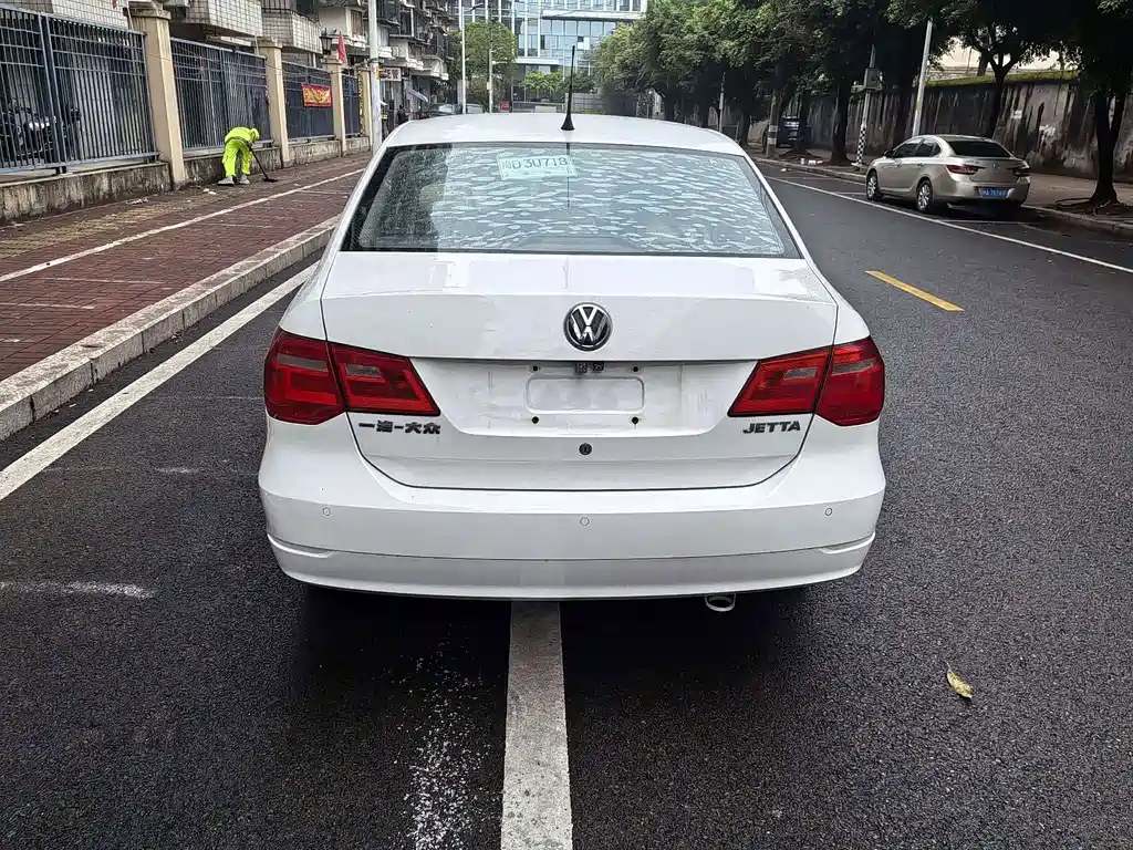 Volkswagen Jetta — миниатюра 9