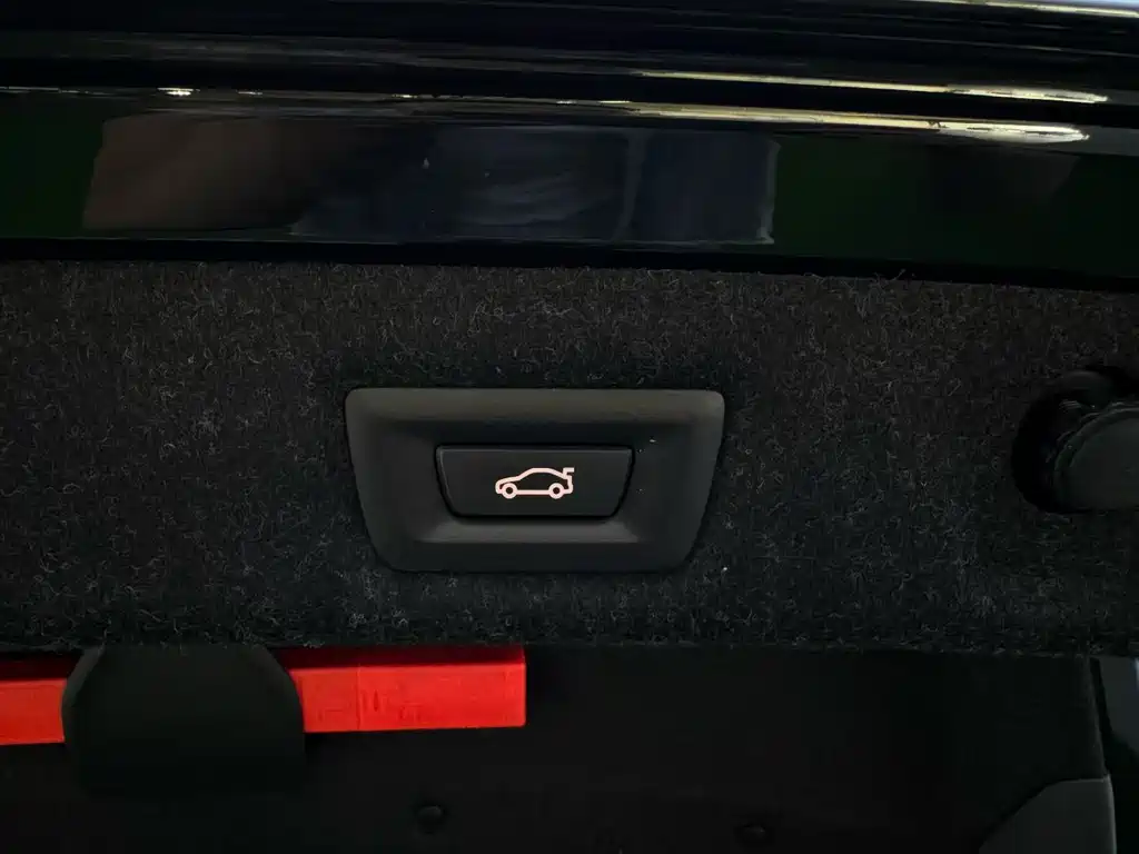 BMW 5 Series New Energy — миниатюра 29