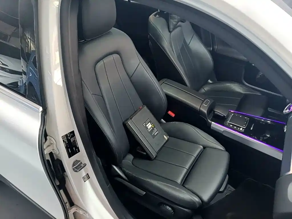 Mercedes-Benz GLB — миниатюра 25