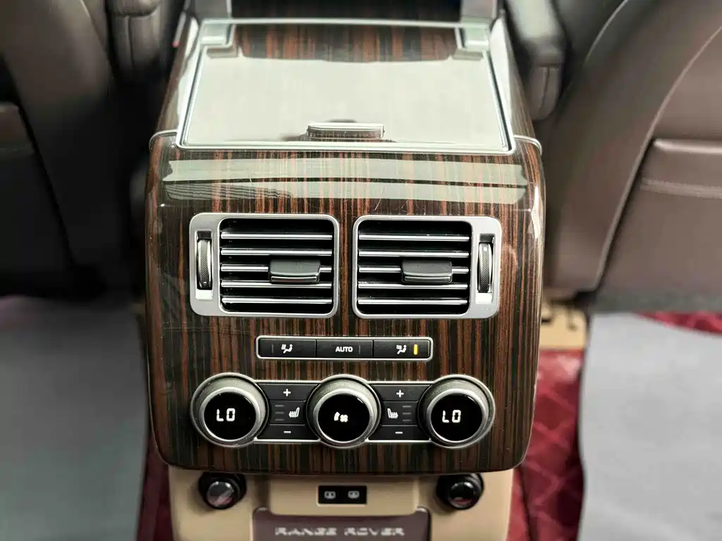 Land Rover Range Rover — миниатюра 13