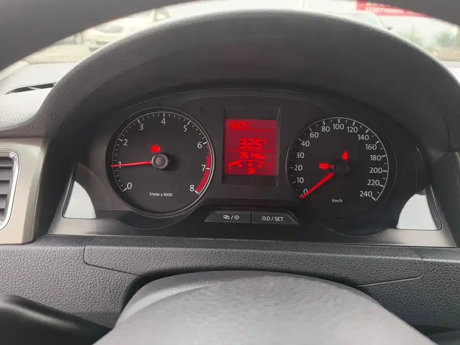 Volkswagen Santana — миниатюра 14