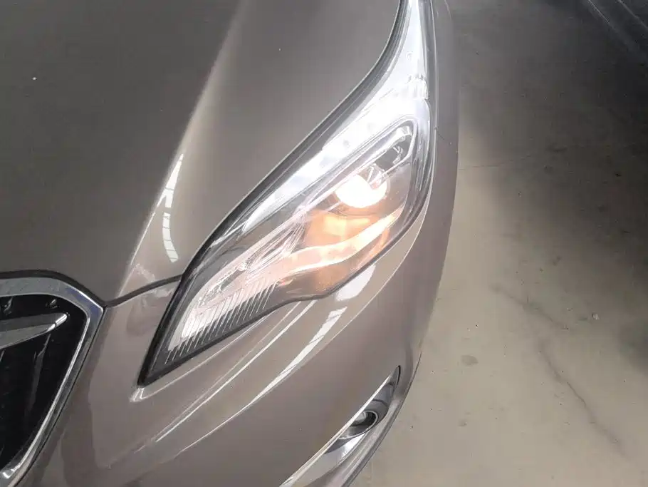 Buick Envision Plus — миниатюра 5